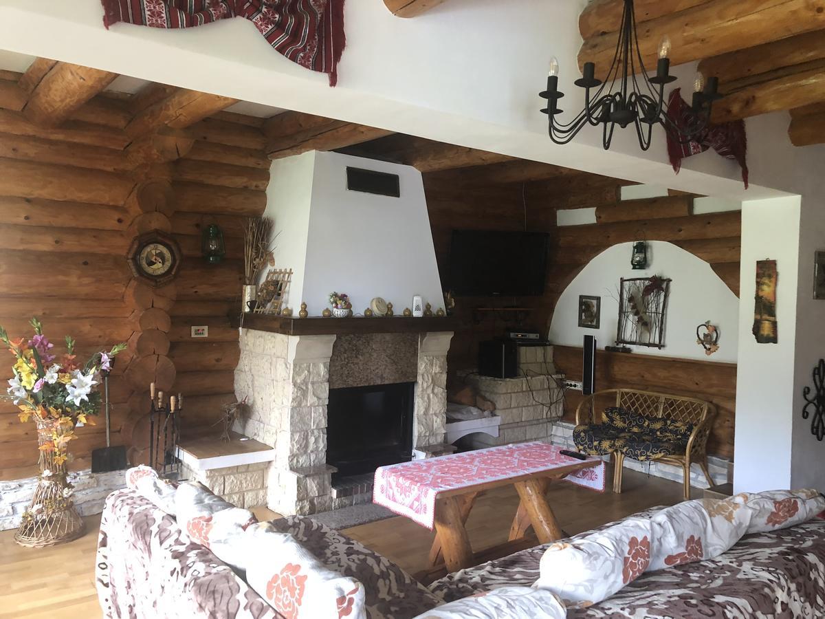 Hot Tub Chalet Retreat Villa Braşov Eksteriør bilde
